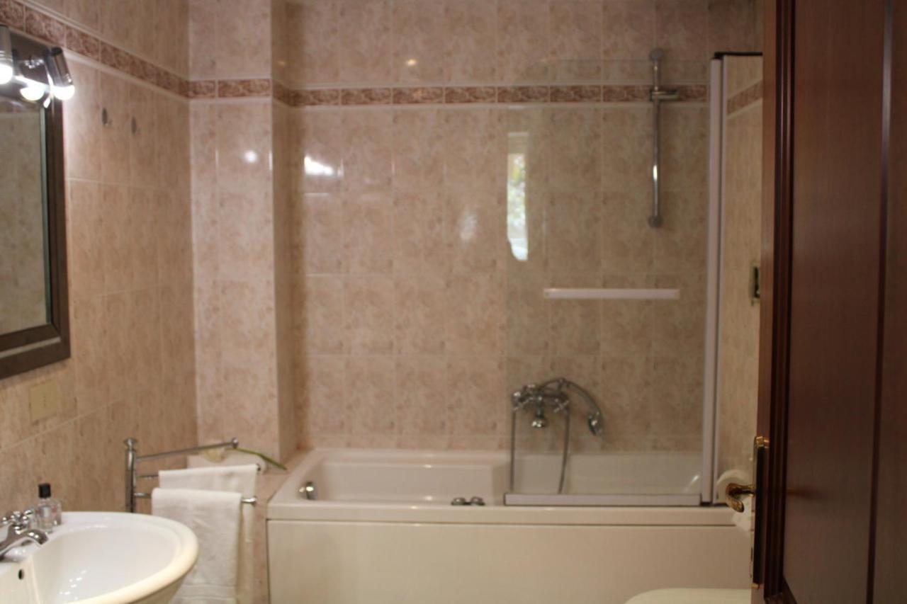Colosseum New Charming Apartment Roma Esterno foto